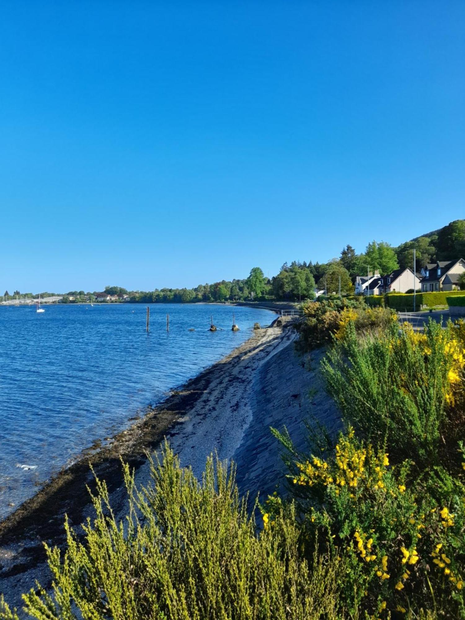 Cosy Lochside Cottage With Mountain And Sea Views Clynder Kültér fotó