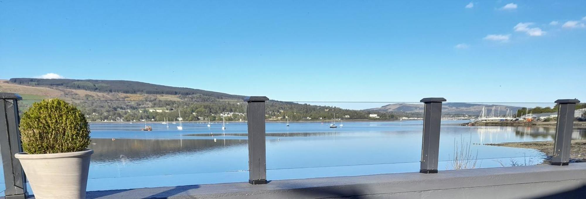 Cosy Lochside Cottage With Mountain And Sea Views Clynder Kültér fotó